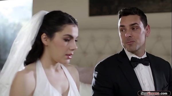 قبّل فرج هذه السمراء ومارس الجنس معها